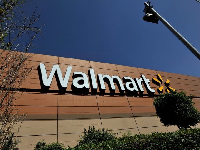 Offensive T-shirt which threatened journalists pulled from Walmart Offensive T-shirt which threatened journalists pulled from Walmart